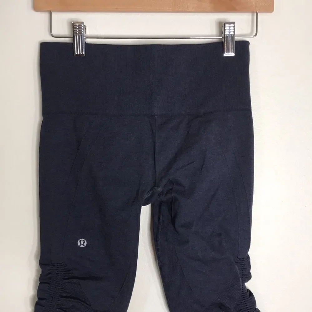 Lululemon ladies flow and go crop leggings size 4 athletic gym workout